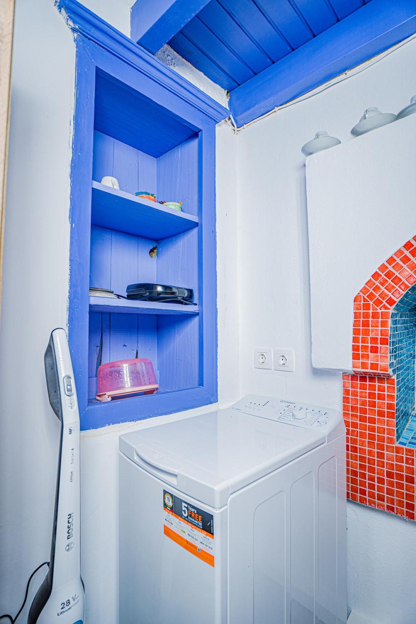 Apartament Kali Strata 2 - Downtown Simi Zewnętrze zdjęcie